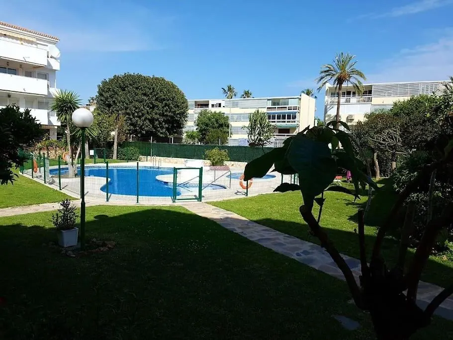Beautiful Apartment In La Carihuela, Τορρεμολίνος Ισπανία